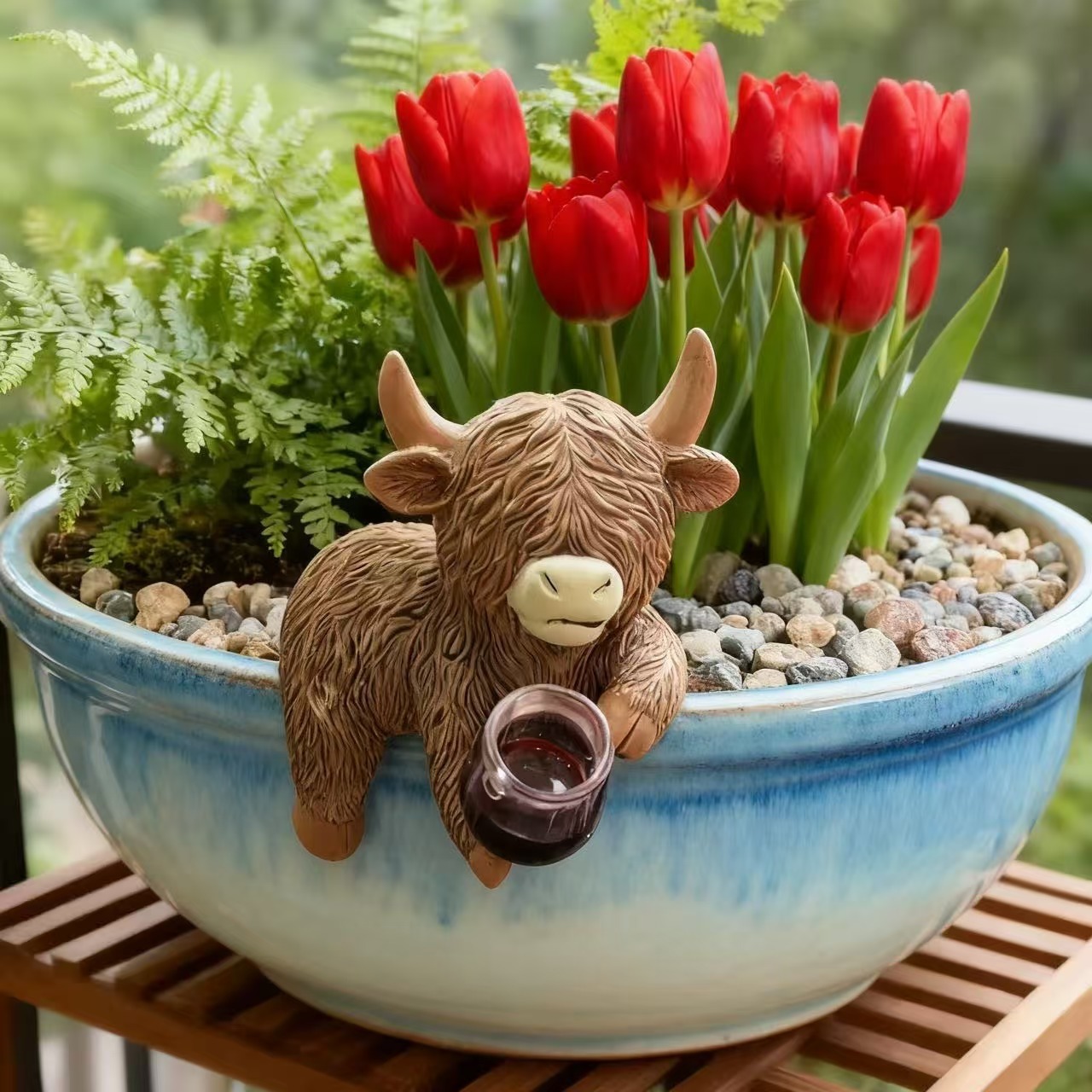 Wine Beer Garden - Figurine amusante de vache des Highlands